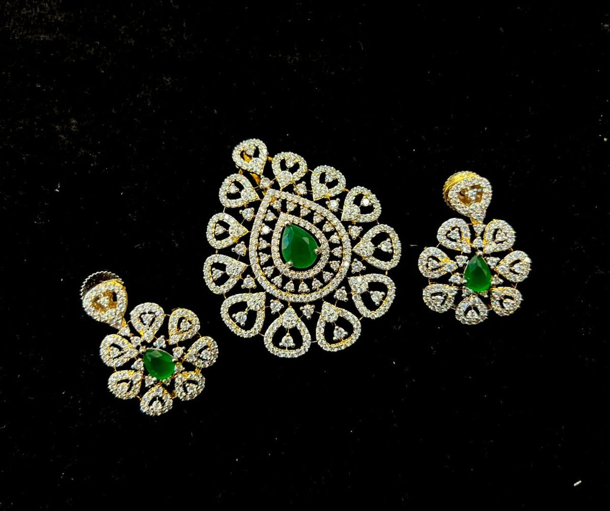 PENDANT SET CHAINS Pendant 113 DIAMOND  EMERALD