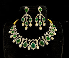 NECKLACE DIAMOND SET 491 DIAMOND  EMERALD