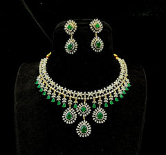 NECKLACE Necklace 543 DIAMOND EMERALD